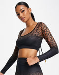 Crop top with long sleeve in ombre animal print